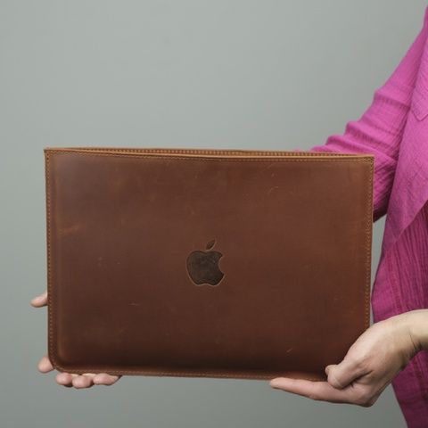 Чехол для MacBook Дизайн №3 из натуральной кожи цвет Коньяк 2830001 фото