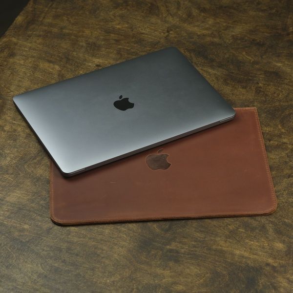 Чехол для MacBook Дизайн №3 из натуральной кожи цвет Коньяк 2830001 фото