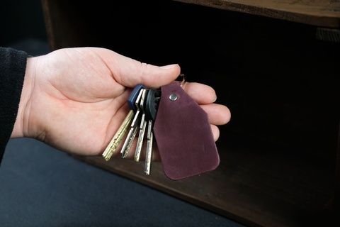 Брелок "Капля" из натуральной кожи цвет Бордо  5100002 фото